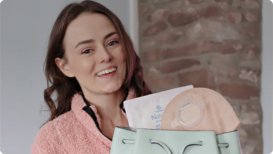 Een video over Maggie die haar ervaring deelt over het gebruik van Convatec stomaproducten voor comfortabel en zelfverzekerd reizen.