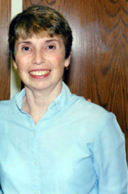 picture of woman living with an ostomy posing